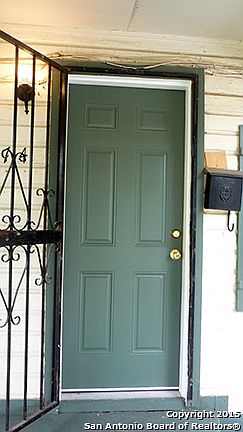 3rd image of 714 Barclay St