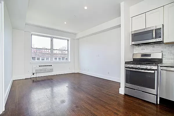 Rented by REAL New York | media 23