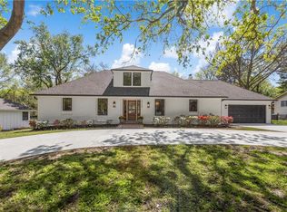 4705 W 81st St, Prairie Village, KS 66208