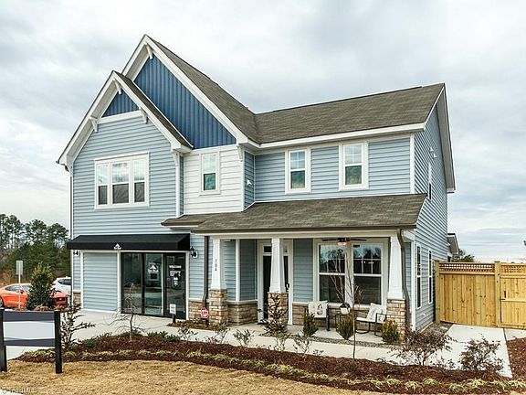 3rd image of 621 Gopherwood Ln