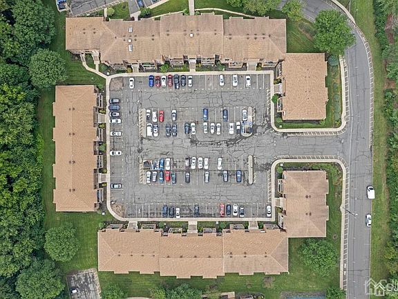 2nd image of 328 Sharon Garden Ct