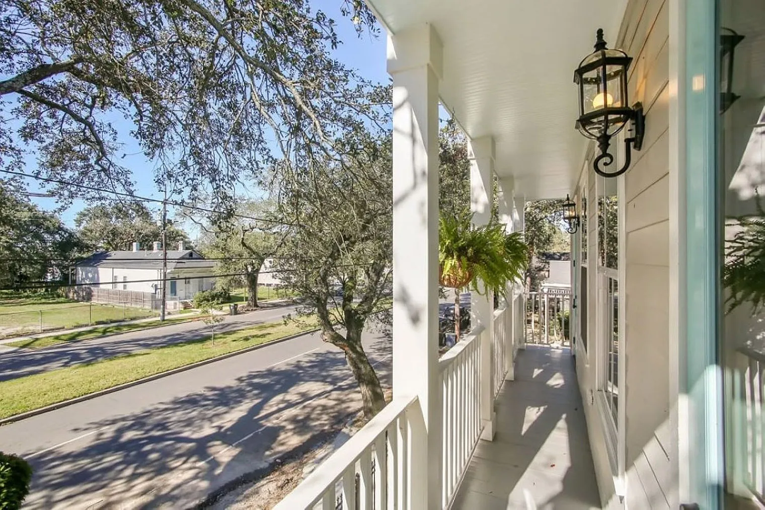 3 bed, 2.0 bath, $3,330 — Photo 3