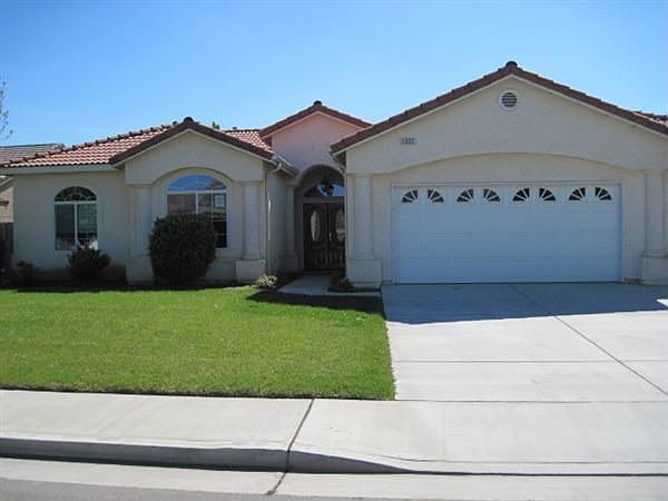 1st image of 1557 W Berkshire Way
