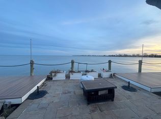 32680 S River Rd, Harrison Township, MI 48045