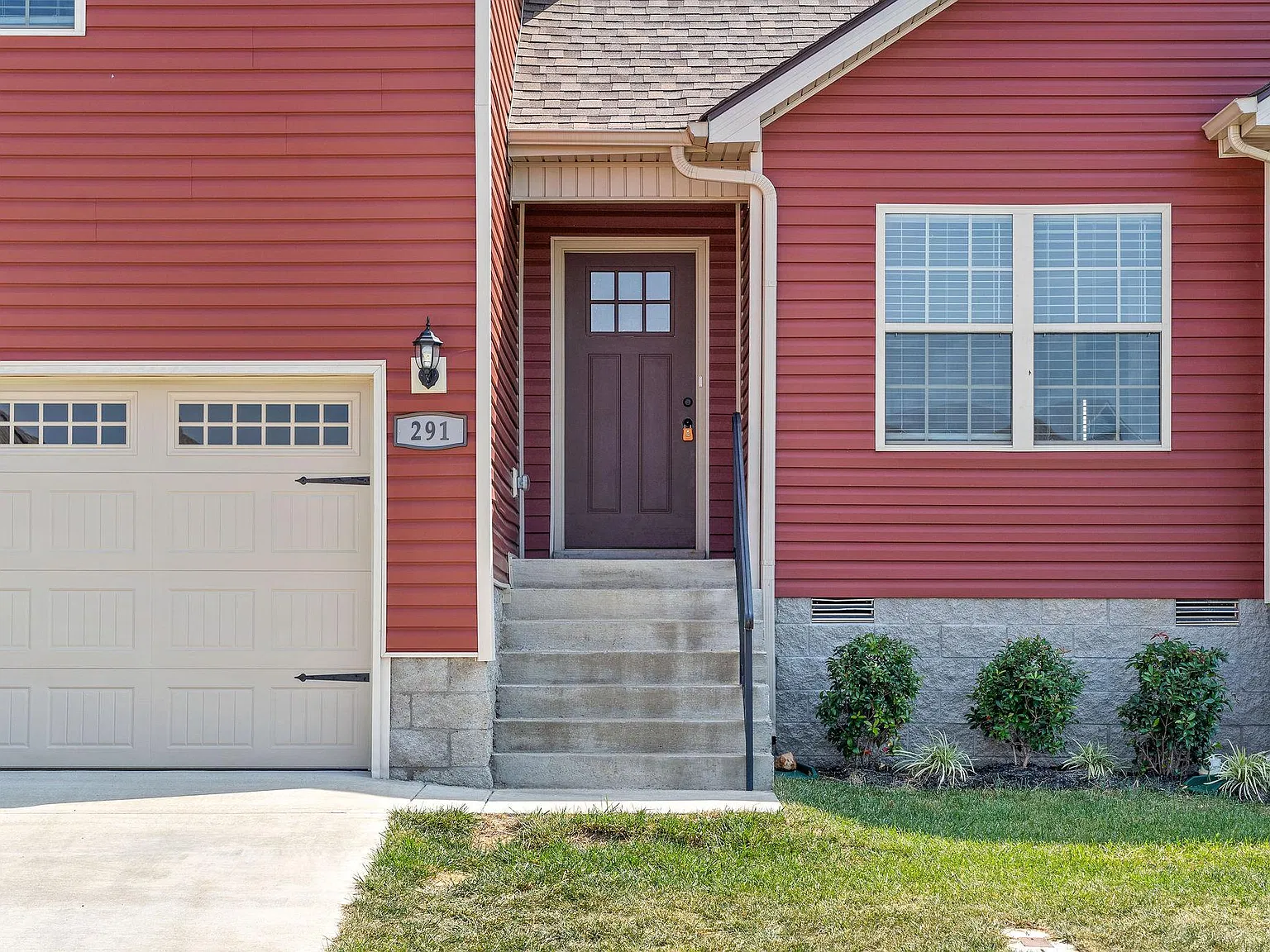 3 bed, 1848 sqft, $1,750 — Photo 2