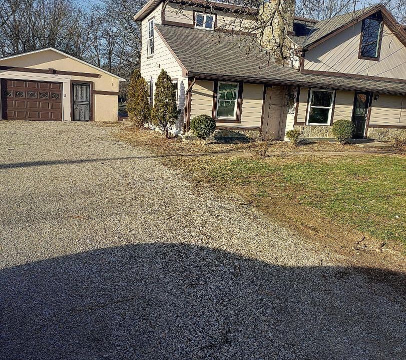 2nd image of 8212 Nash Rd