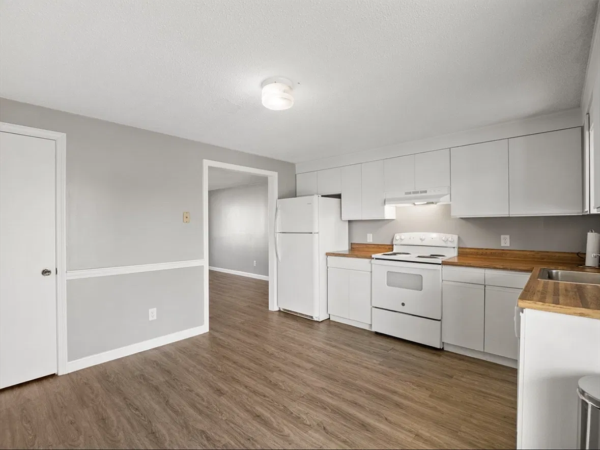 2 bed, 854 sqft, $2,500 — Photo 2