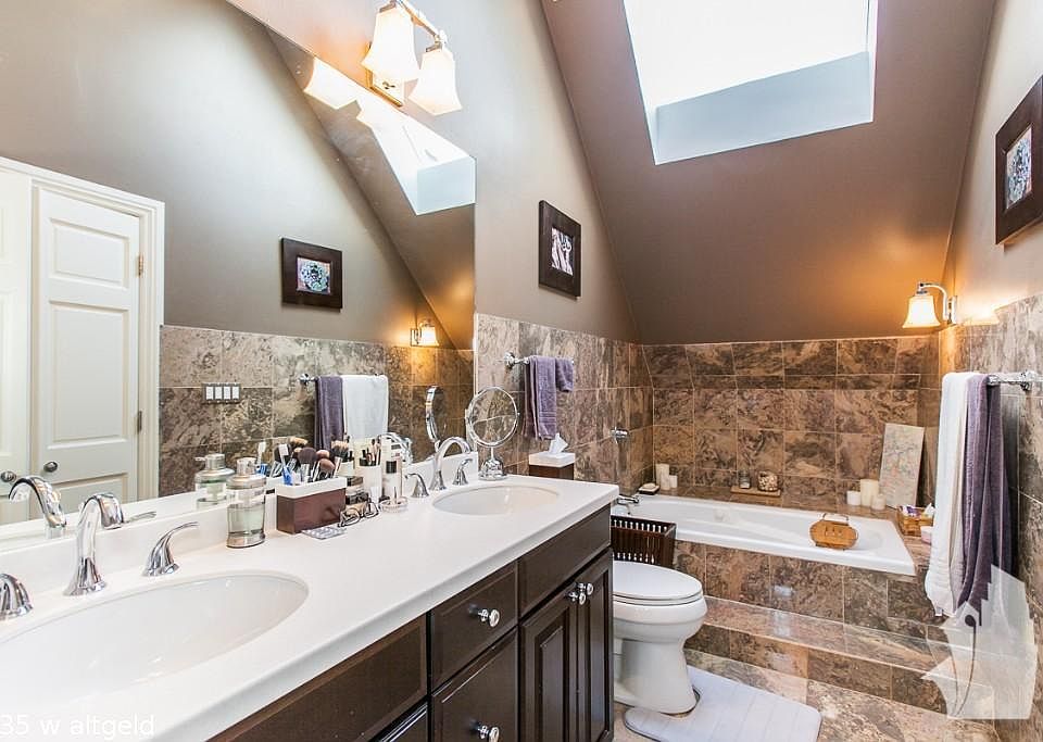 1st image of 1635 W Altgeld St #113