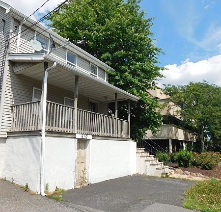 2nd image of 652 Morris Tpke APT 1