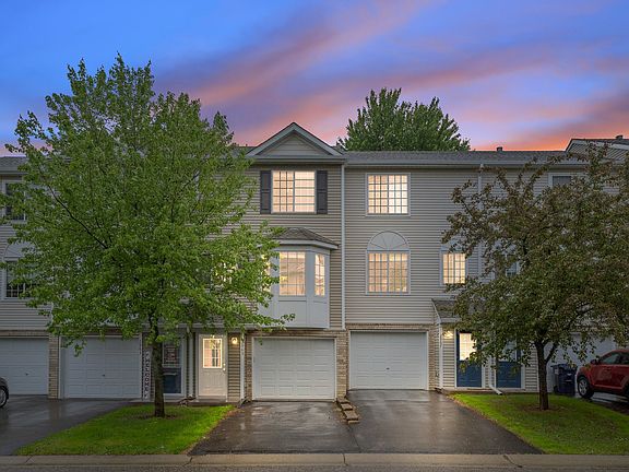 2nd image of 2965 Village Ct