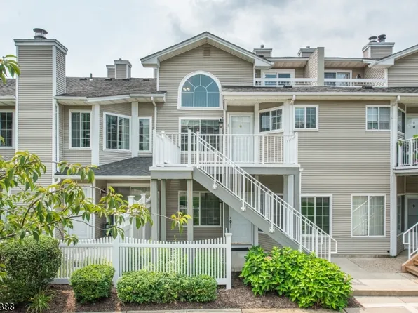 8 Ashley Court #8, Bedminster Twp., NJ 07921
