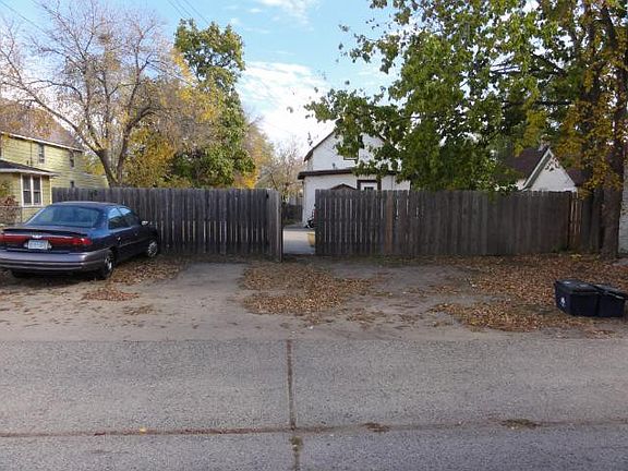 3rd image of 2636 Washington St NE