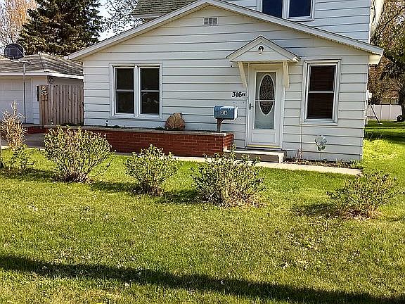 3rd image of 316 1st St NW