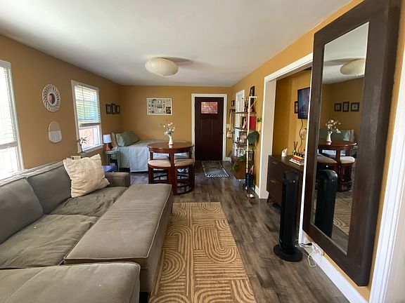 3rd image of 3169 Juniper St