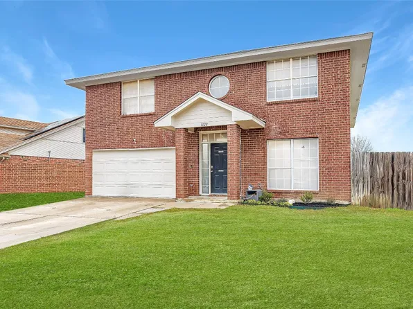 8128 Heritage Place Dr, Fort Worth, TX 76137