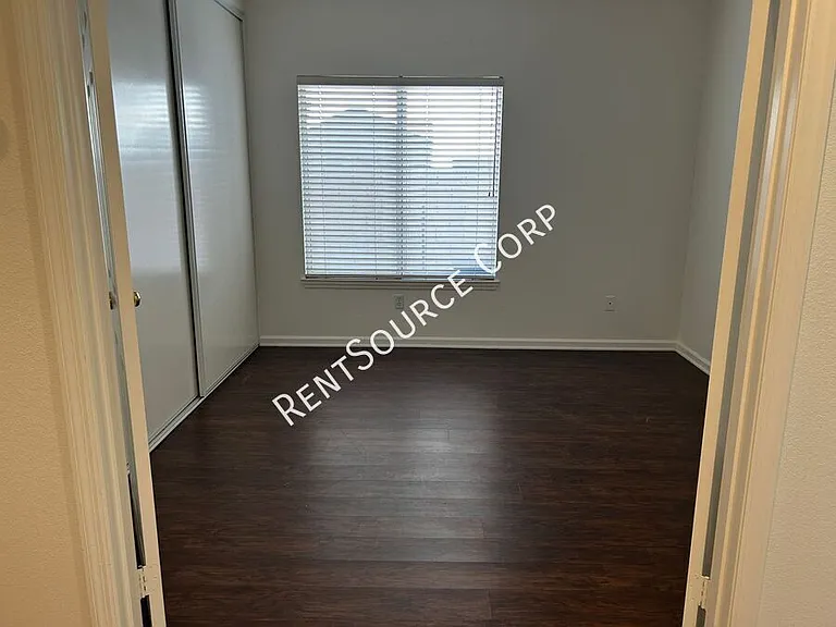 3210 Lantana Ct — Photo 10