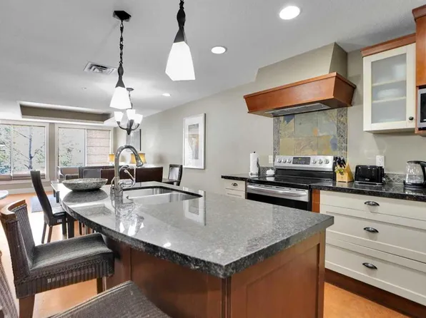 187 N Kananaskis Way #210, Canmore, AB T1W 0A3