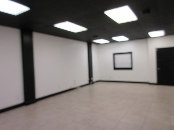 2nd image of 2640 Hollywood Blvd #100