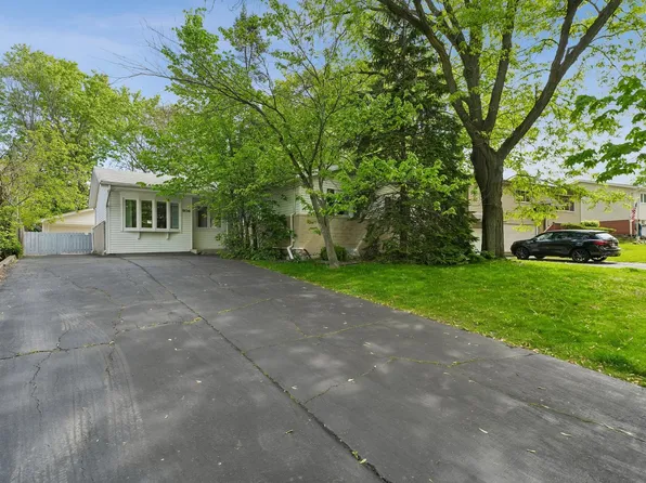 9136 W 91st Pl, Hickory Hills, IL 60457