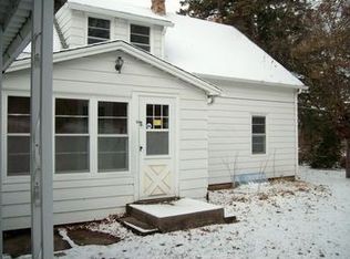 320 E Ave S, Dresser, WI 54009