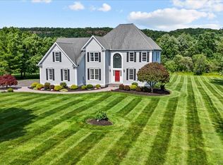 14 Marie Ln, Wallingford, CT 06492