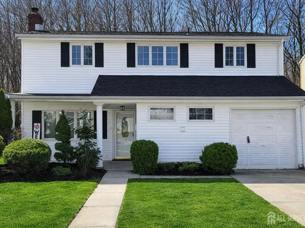 25 Morsell Pl, Old Bridge, NJ 08857