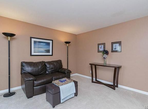 3rd image of 80 Duncan Hill Ct