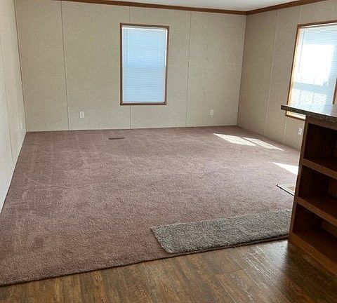 2nd image of 112 Carriage Lane Est #112