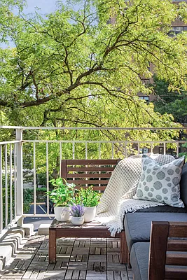 Sold by Compass | media 17