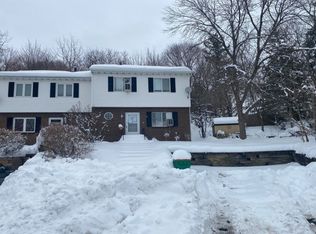 528 Harbor View Ct, Beacon, NY 12508