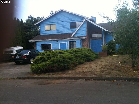 2nd image of 10215 NE 28th Cir