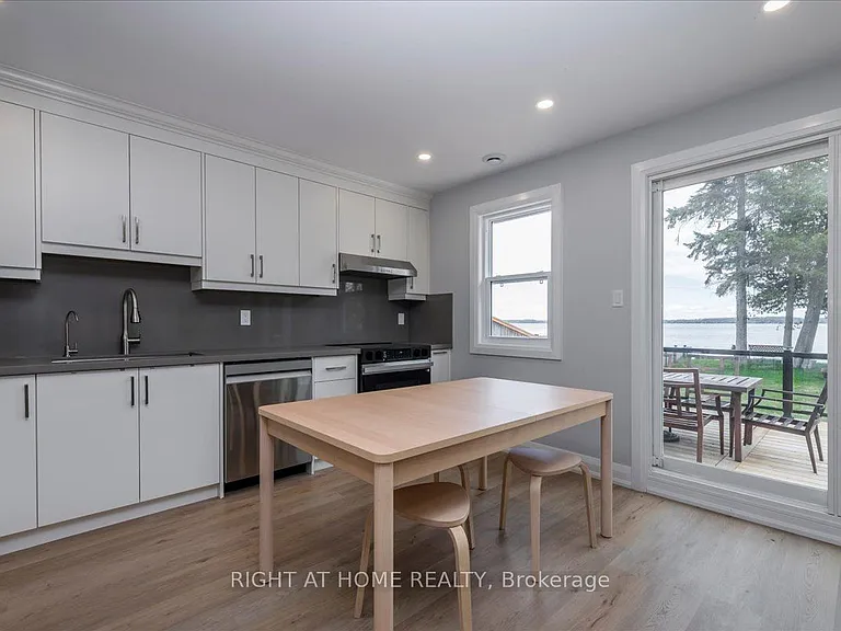 241 Rockaway Beach Pl — Photo 9