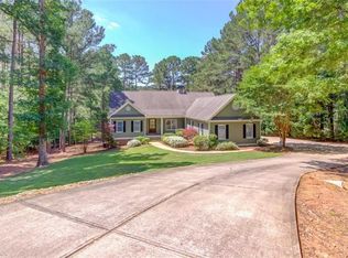 1070 Dove Canyon Dr, Greensboro, GA 30642