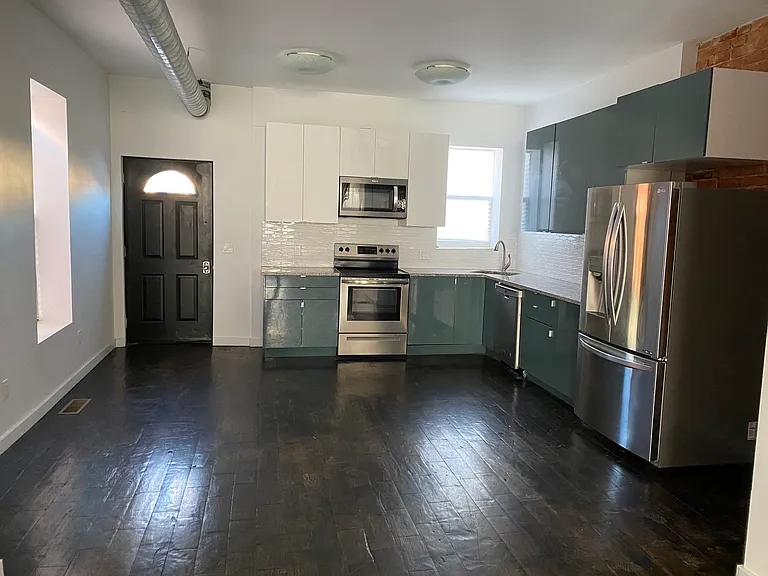 880-894 Oak St #880 — Photo 20