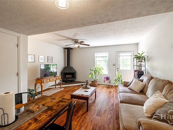 5th image of 119 Eaglewood Way