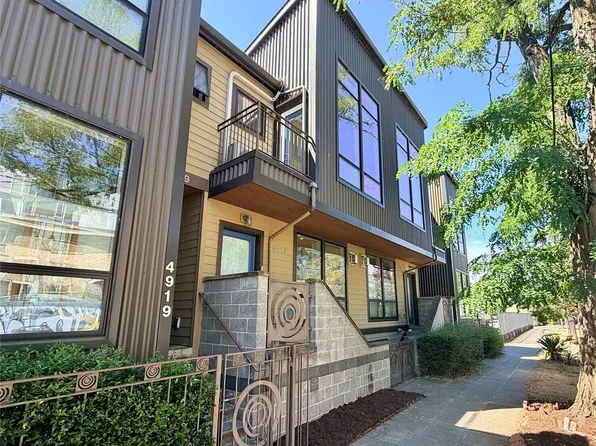 4917 39th Avenue S, Seattle, WA 98118