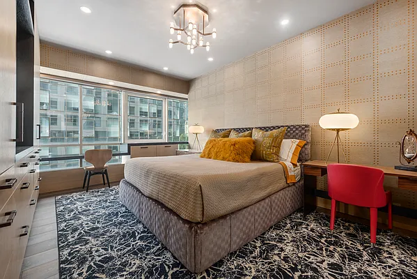 Rented by Douglas Elliman | media 16