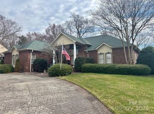 1217 12th Fairway Dr NW, Concord, NC 28027