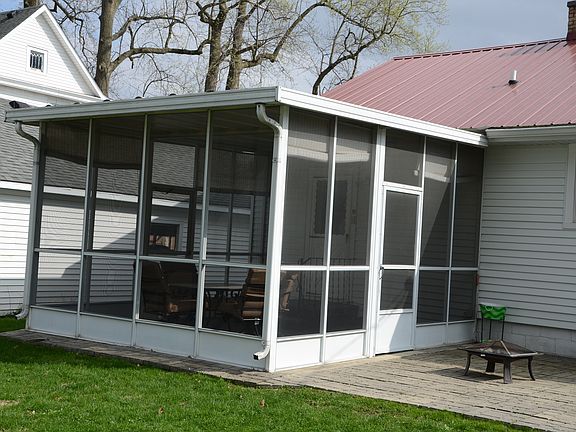 Screen in porch