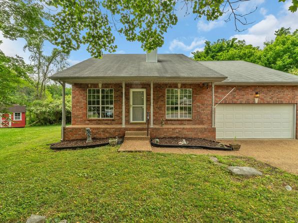 688 Kings Way Dr, Old Hickory, TN 37138