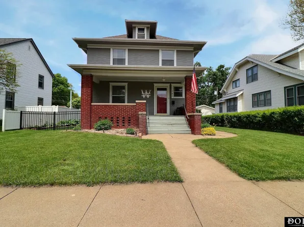 742 E 4th St, Fremont, NE 68025