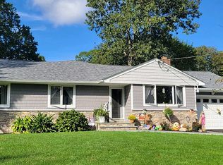 7 Andover Dr, Bohemia, NY 11716