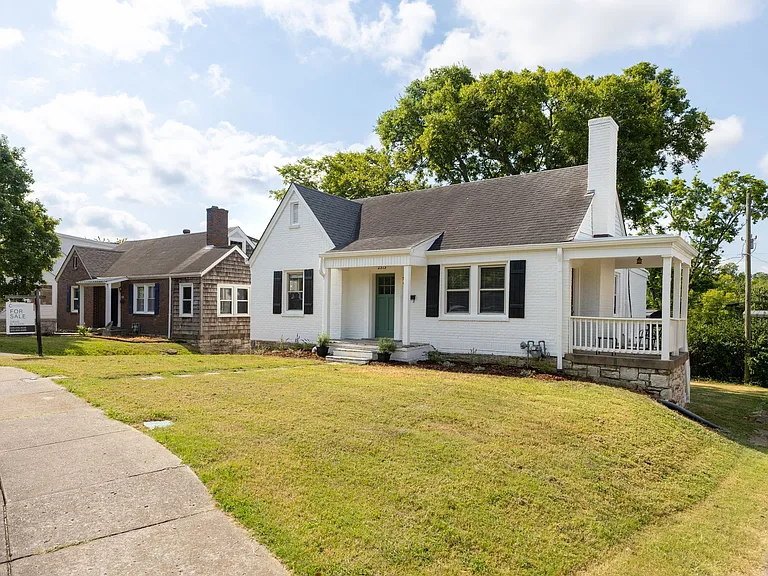 2313 Sunset Pl — Photo 43