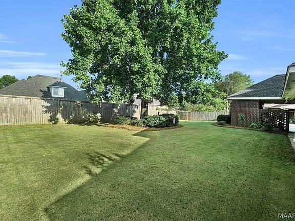 5th image of 435 Holly Brook Dr