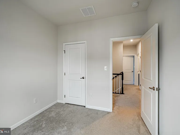 300 Blue Welsh St — Photo 17
