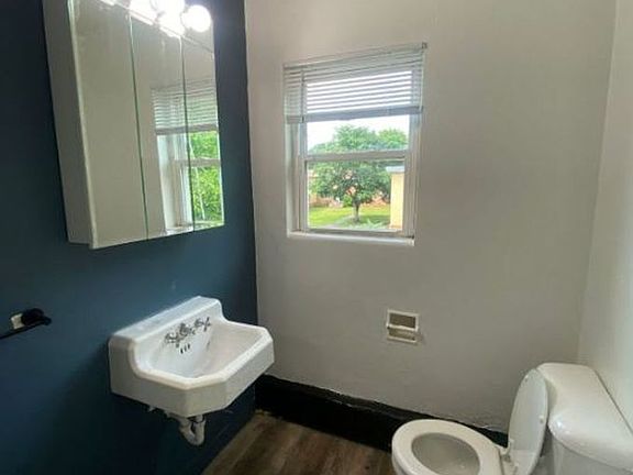 5th image of 313 Birmingham St APT 4