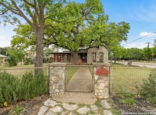 530 2nd St, Comfort, TX 78013