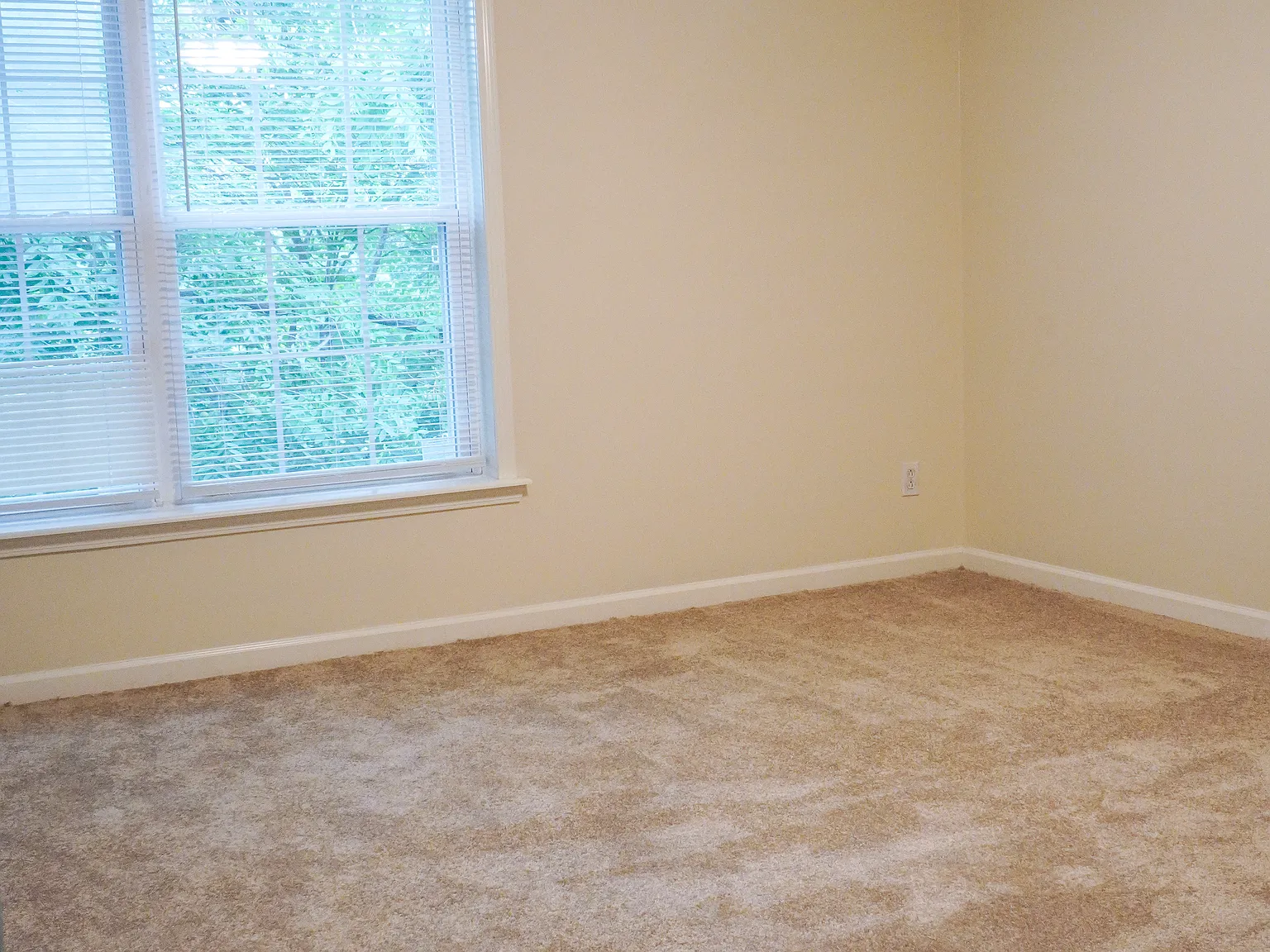 3 bed, 2.5 bath, 1144 sqft, $1,790 — Photo 4
