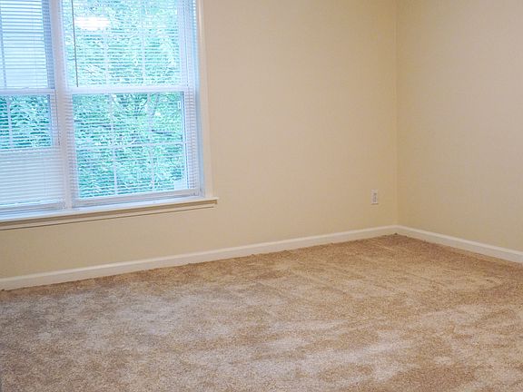 4th image of 207 Cecil Miller Rd APT 2