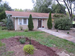 28800 W Parkview Pl, Spring Grove, IL 60081